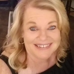 Meet your Posher, Carolyn